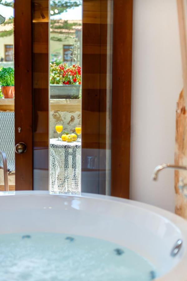 Hamam Suites Portou Chania  Exteriör bild