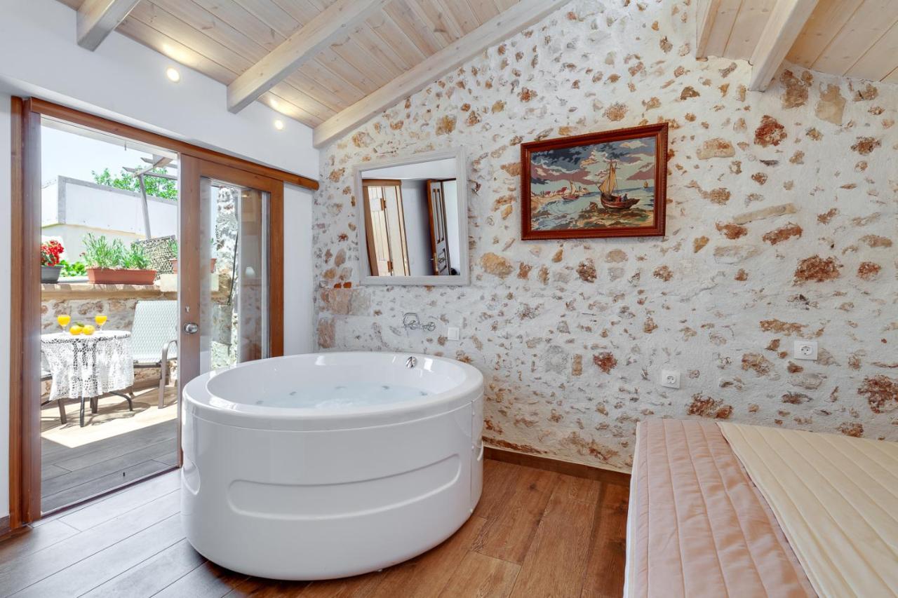 Hamam Suites Portou Chania  Exteriör bild